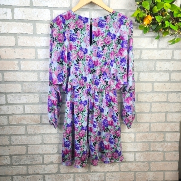 WAYF Spring Floral Long Sleeve Flutter All Over Mini Dress Size S - Picture 2 of 11